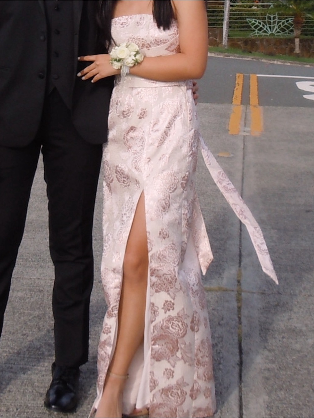 Lulu’s strapless pink floral prom dress tie back